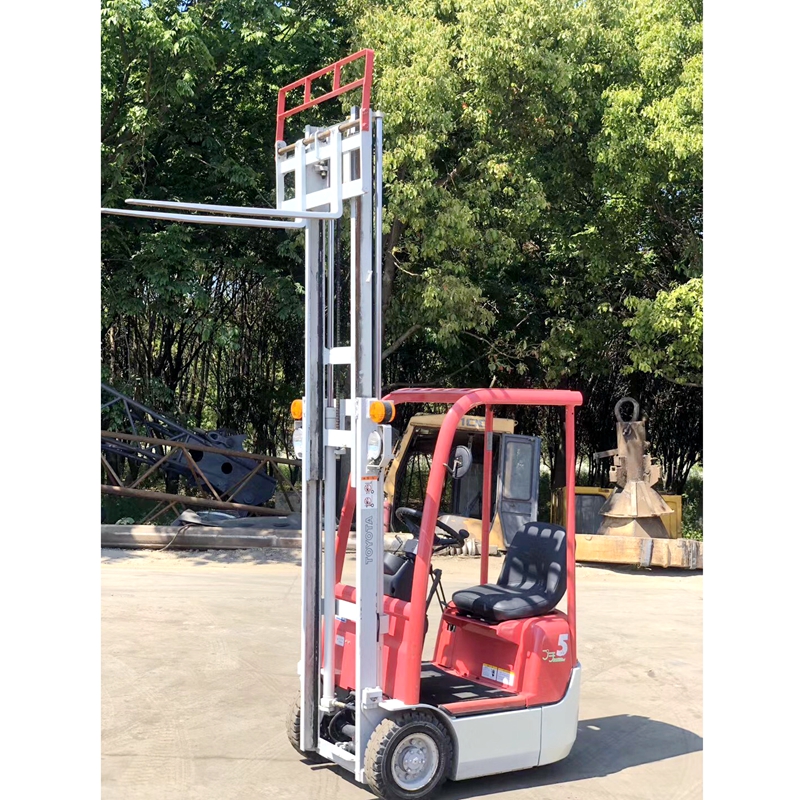 原装小型电瓶叉车进口丰田0.5吨二手电动叉车电动堆高搬运车