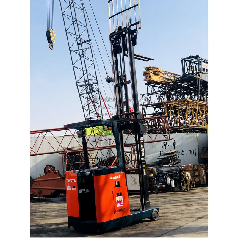 日本原装进口丰田二手电动叉车1.8吨前移式4米自由门架双护顶架